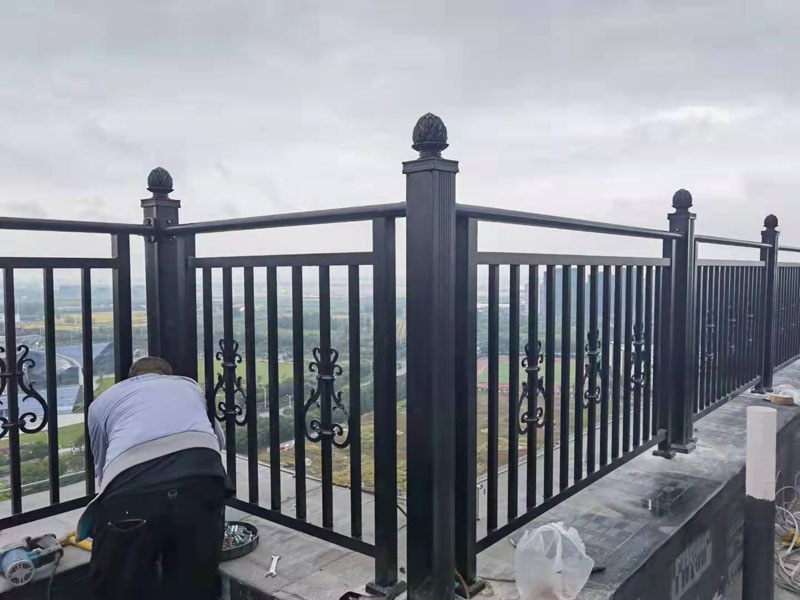 阳台护栏